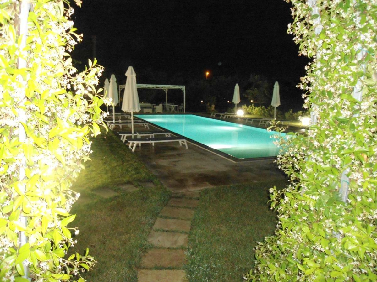Tenuta Pigliano Hotel Bagnolo del Salento Exterior photo